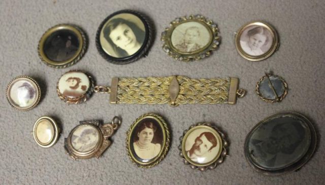 Jewelry Lot of 12 Portrait Pins.In