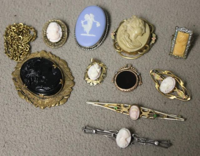 Cameo Jewelry Lot.Includes 2 10
