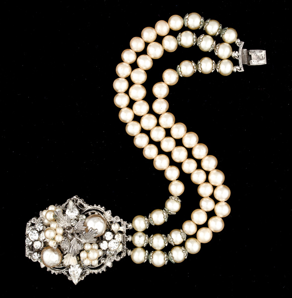 Original by Robert Faux Pearl Bracelet 15ecc8