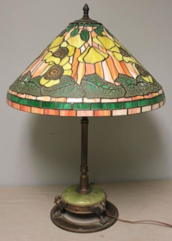 Leaded Table Lamp with an Antique 15ee4c