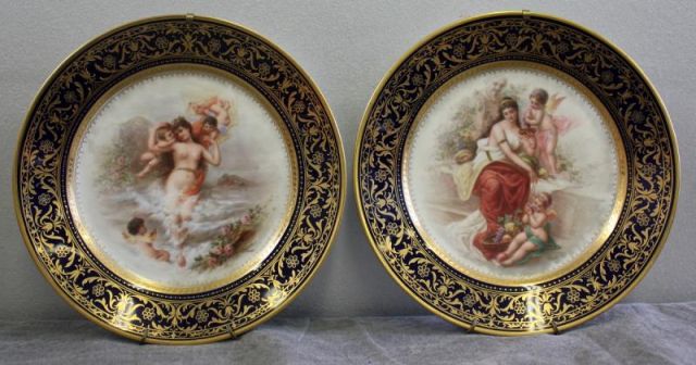Pair of Royal Vienna Painted Plates 15ef07