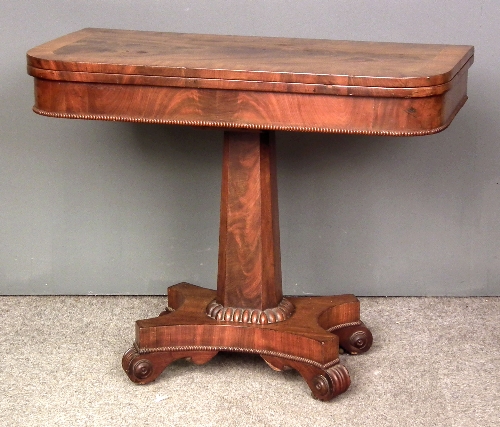 An early Victorian mahogany D shaped 15d23e