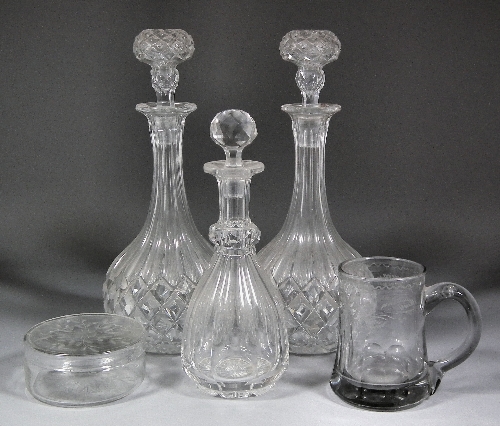 A pair of Victorian cut glass decanters 15d2b4