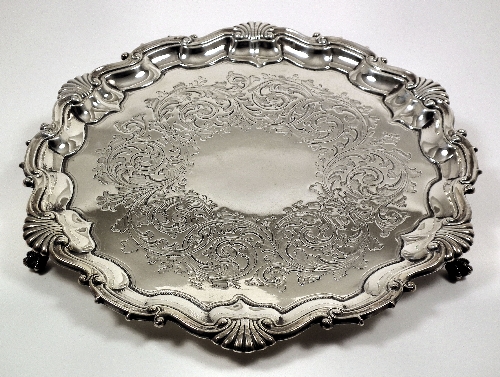 A Victorian silver circular salver 15d387