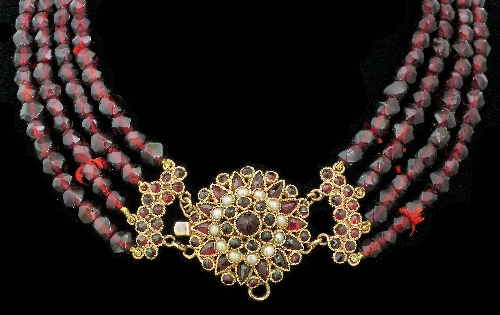 A Victorian garnet four strand 15d3d1