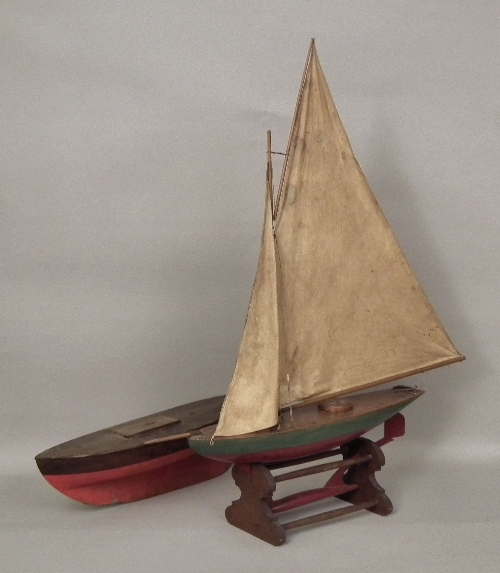 An early 20th Century pond yacht 15d4bf