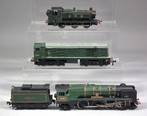 A collection of Hornby OO gauge 15d4c6