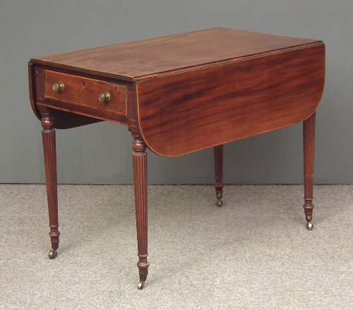 A George III mahogany Pembroke 15d527