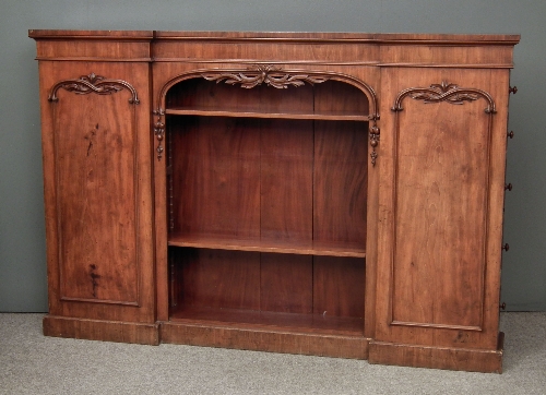 A Victorian figured mahogany break 15d56a