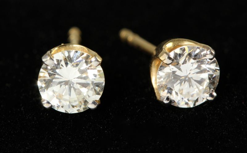 Pair of Diamond Stud Earringseach