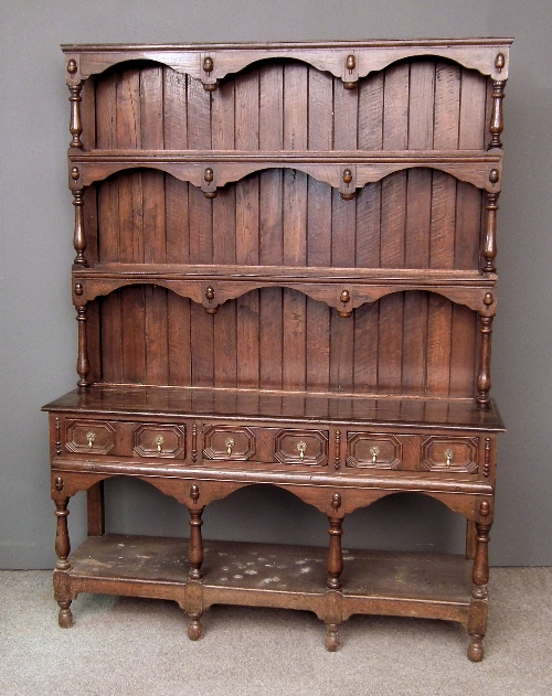 An 18th Century oak dresser with 15d9ee