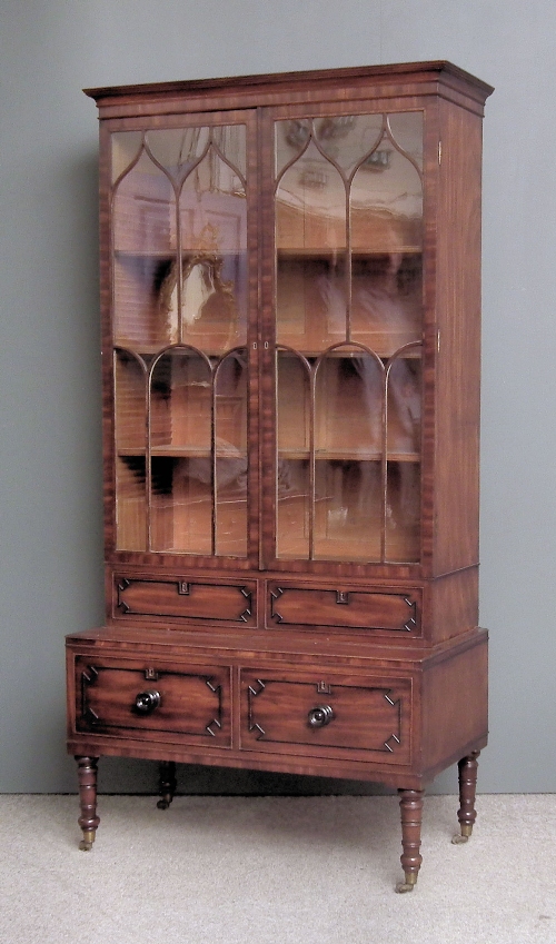 A George III mahogany bookcase 15d9e8