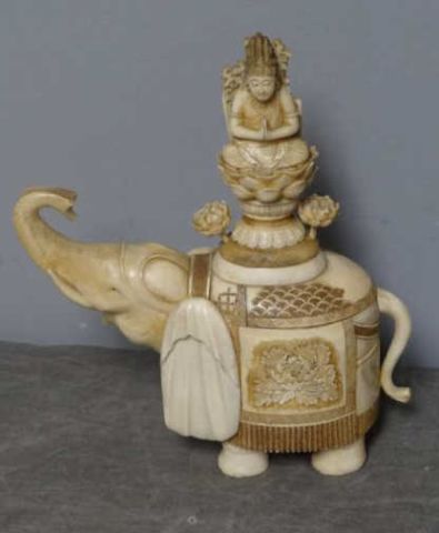 Asian Ivory Elephant with Buddhist 15d9f7