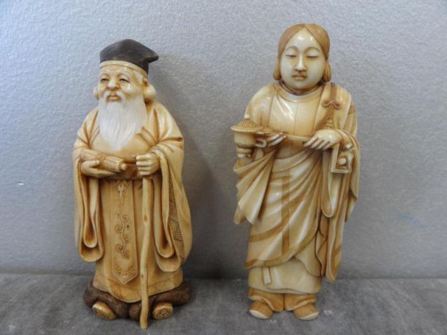 2 Signed Asian Ivories A wise man 15da01