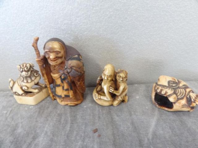 4 Small Asian Ivories.Old man holding