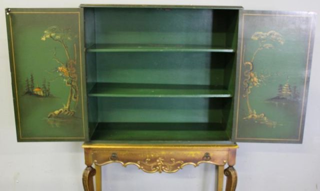 Vintage Painted Chinoiserie Cabinet.On