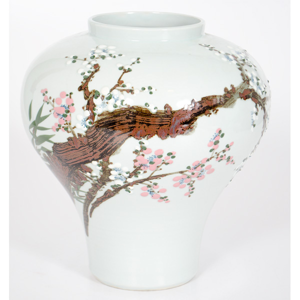 Japanese Porcelain Vase Japanese. A