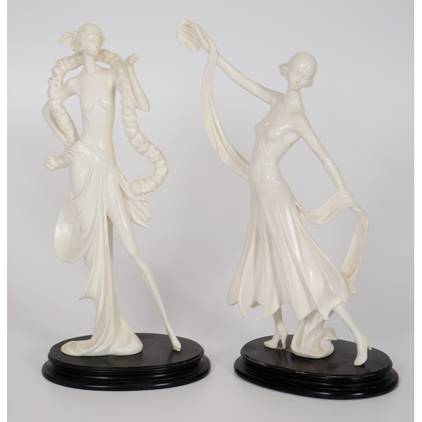 Two Resin Figurines by A Sautini 15dc14