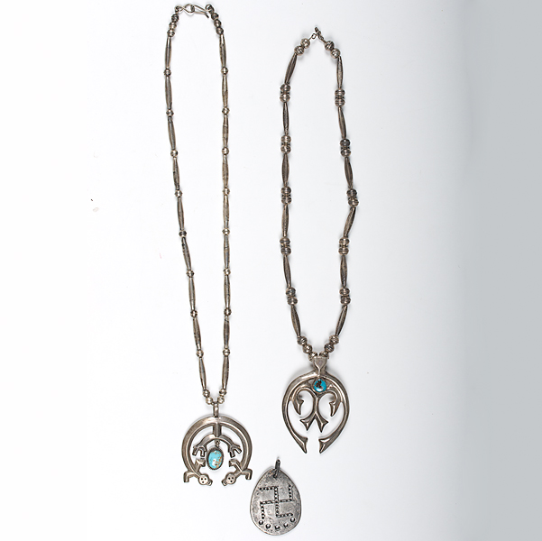 Navajo Necklaces with Tufa Cast 15dce8