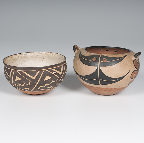 Santo Domingo and Acoma Pottery lot