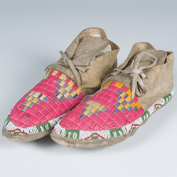 Sioux Beaded and Quilled Hide Moccasins 15dd4c