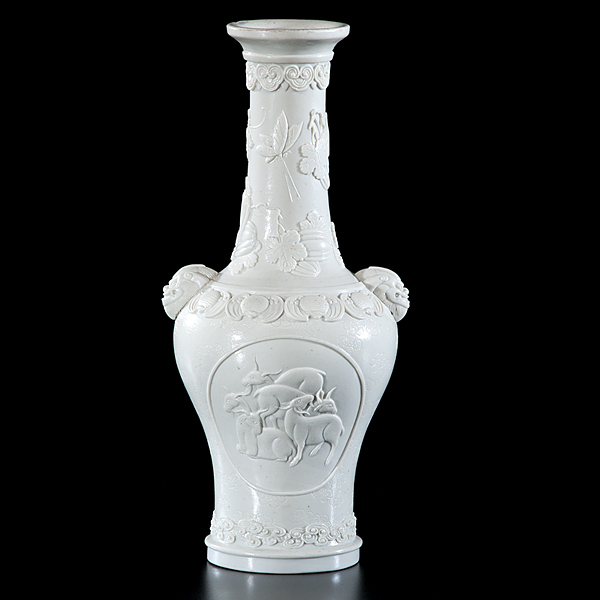 Chinese 19th Century White Glaze 15de1a