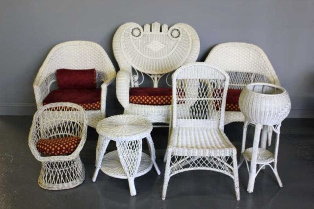 Assorted Antique and Modern Wicker 15e011