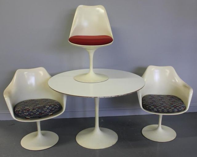 KNOLL. Saarinen Lot Including a