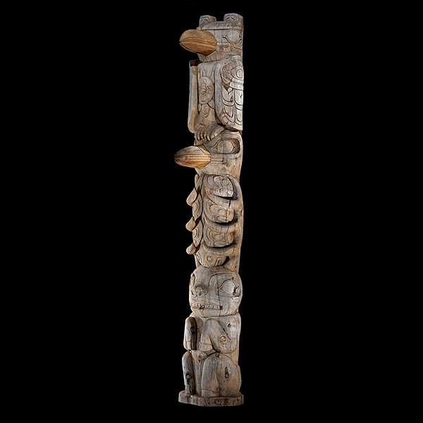 Kwakwaka wakw Totem Pole beautifully 161079