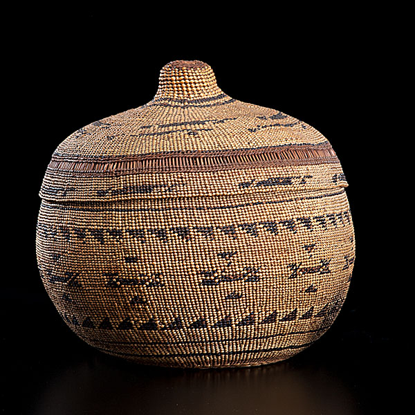 Northern California Lidded Basket globular