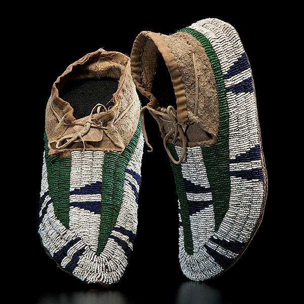 Sioux Beaded Hide Moccasins thread