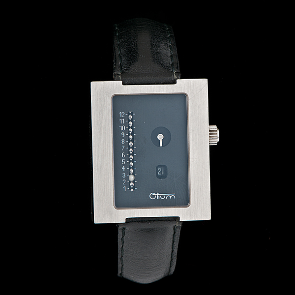 Otium Linear Wrist Watch With 1611e9