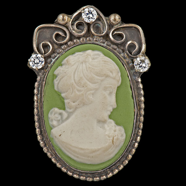 Green Hardstone Cameo Brooch with 3