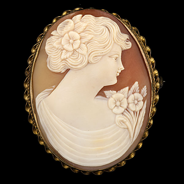 Large Simple Cameo A carved cameo