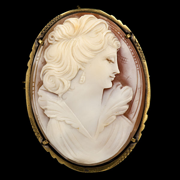 Ladies Thin Cameo A carved cameo of