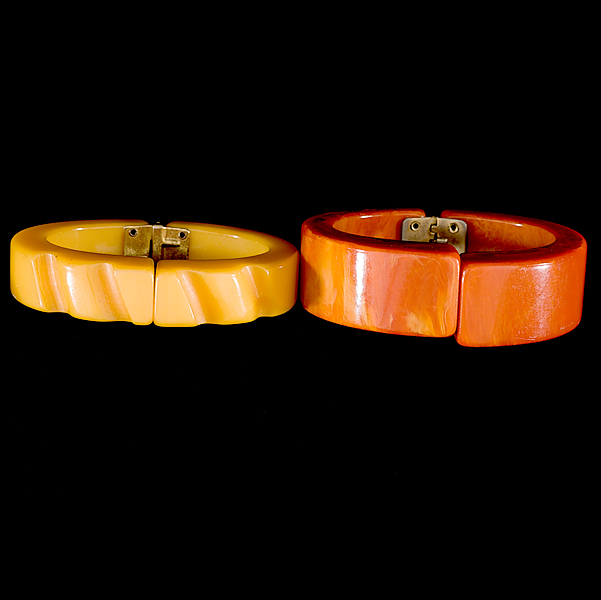 Pair of Structured and Carved Bakelite 1613d5