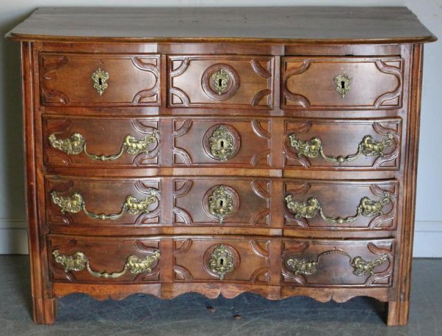 18th Century French 3 Drawer Commode.From