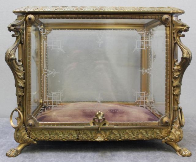 Bronze Footed Display Case / Vitrine.A