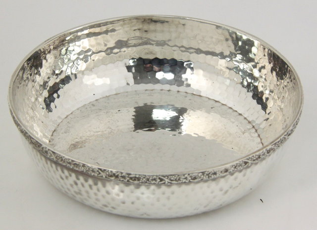 A silver bowl Chester 1925 the