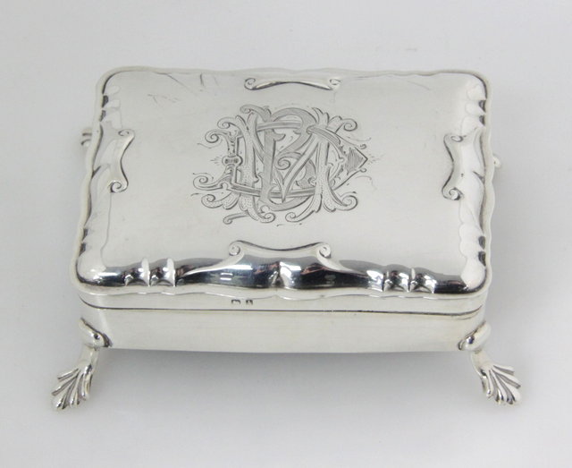 A silver trinket box Birmingham 1910