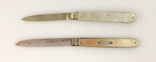 A Georgian penknife with mother-of-pearl