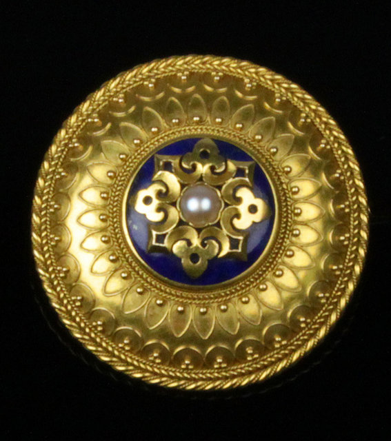 A Victorian target brooch centred