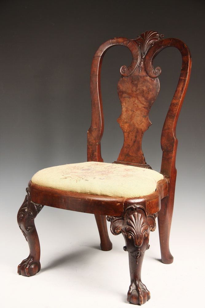 QUEEN ANNE CHILD'S CHAIR - English