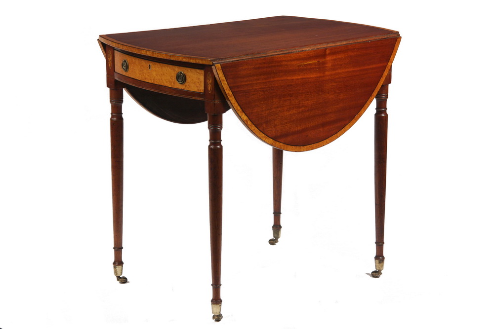 SHERATON PEMBROKE TABLE Diminutive 161878