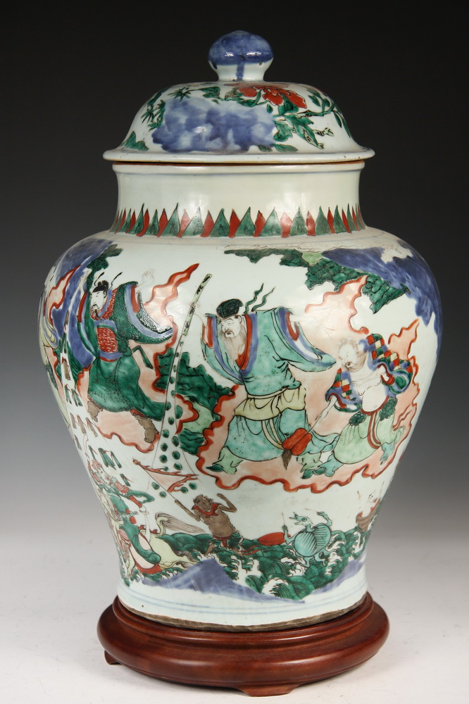 LARGE CHINESE COVERED JAR Large 161874