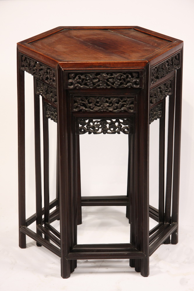 SET OF THREE CHINESE NESTING TABLES 1618ab