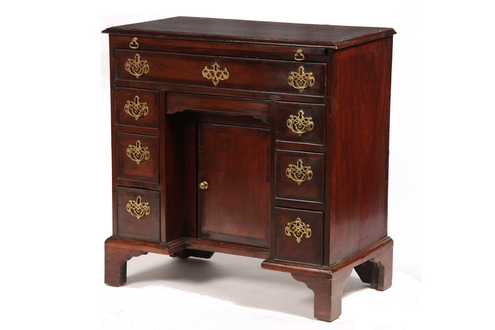 GEORGE III DRESSING BUREAU Period 1618bf