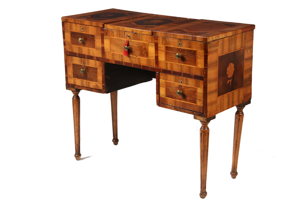 ITALIAN DRESSING TABLE - Early