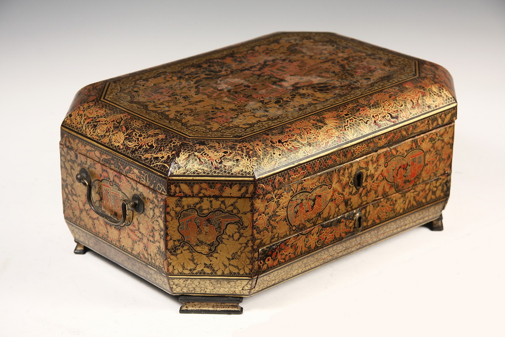 CHINESE LACQUERED WRITING BOX  161950