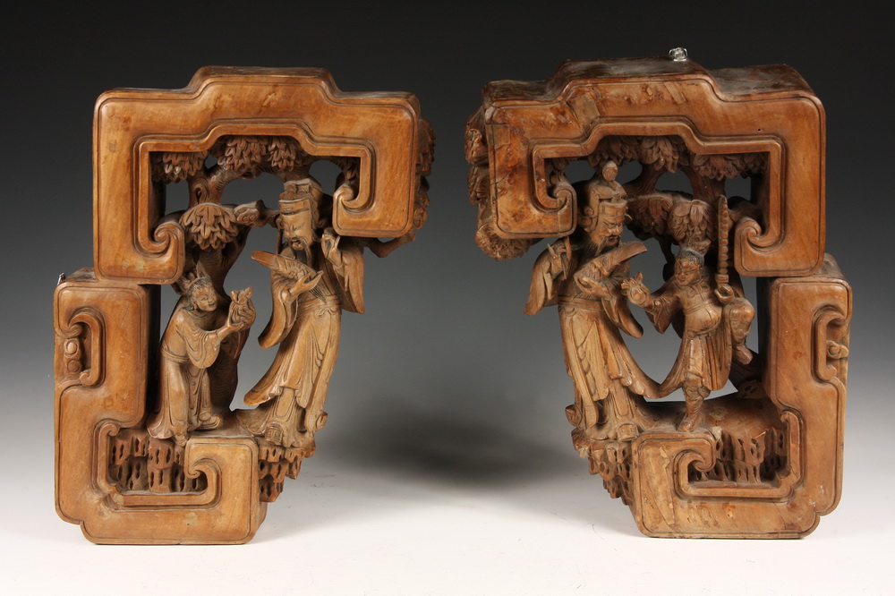 PAIR SMALL CHINESE CORBELS Chinese 16195b